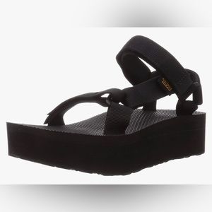 Teva Flatform Universal Sandal, Black, 7